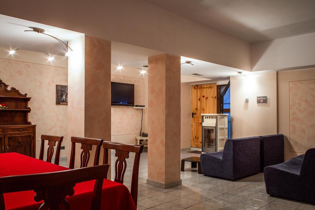 Antey-Saint-André Residence Beau Sejour מראה חיצוני תמונה