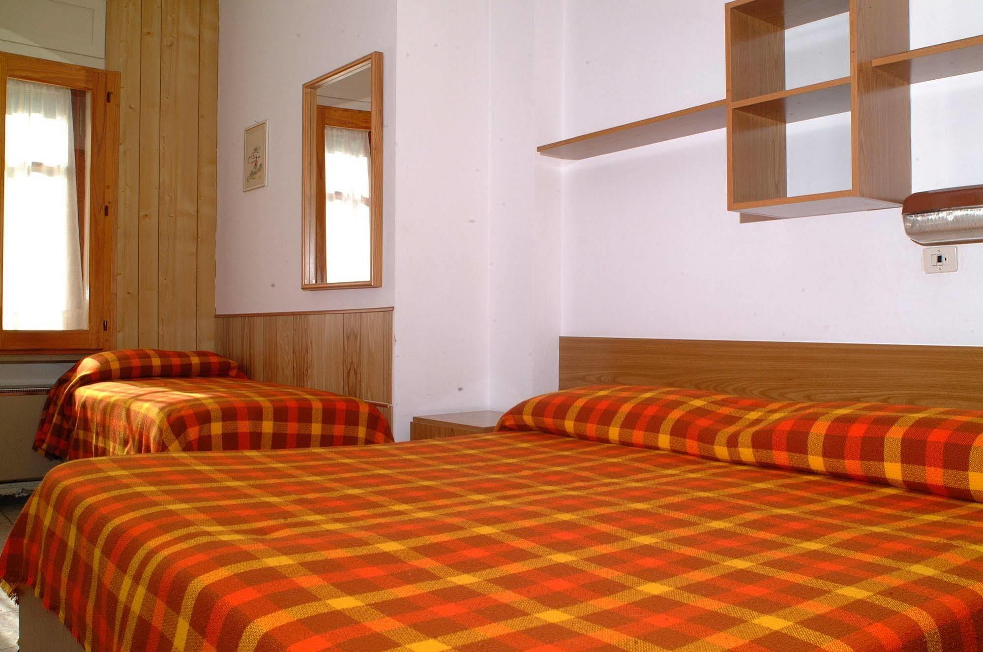 Antey-Saint-André Residence Beau Sejour מראה חיצוני תמונה