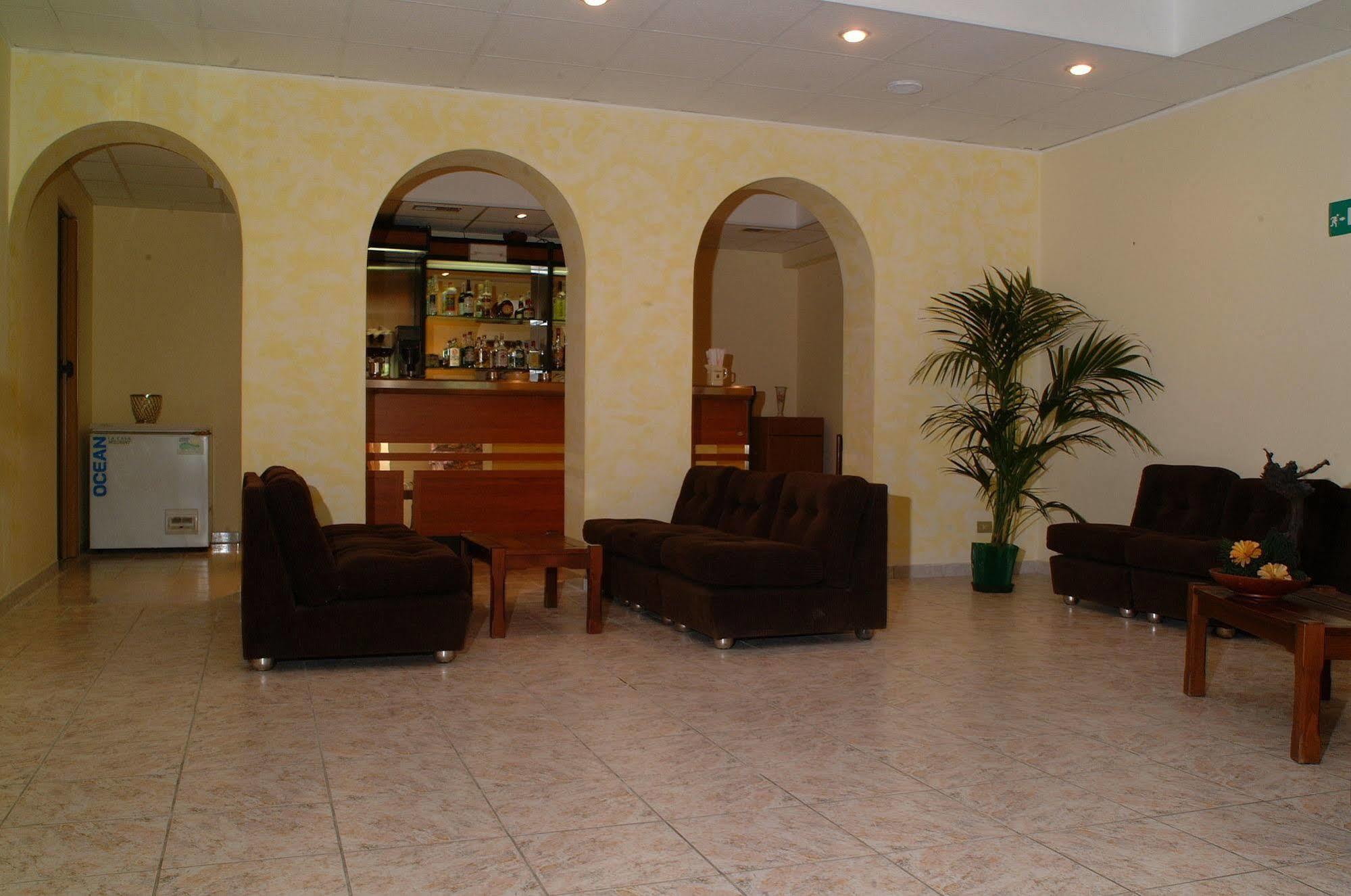 Antey-Saint-André Residence Beau Sejour מראה חיצוני תמונה